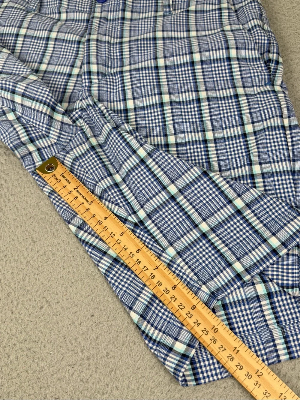 Tommy Bahama Shorts Mens 32 Blue Plaid Performance Flat Front Preppy Casual